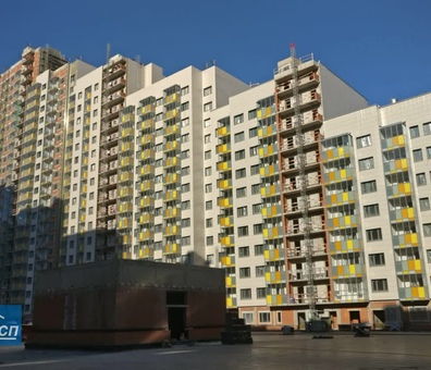 Жилой комплекс Триумф Парк, дом со встроенными помещениями и пятью подземными паркингами